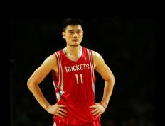 中国队引发争议！字母哥官方宣布爆冷新规观众掌声雷动